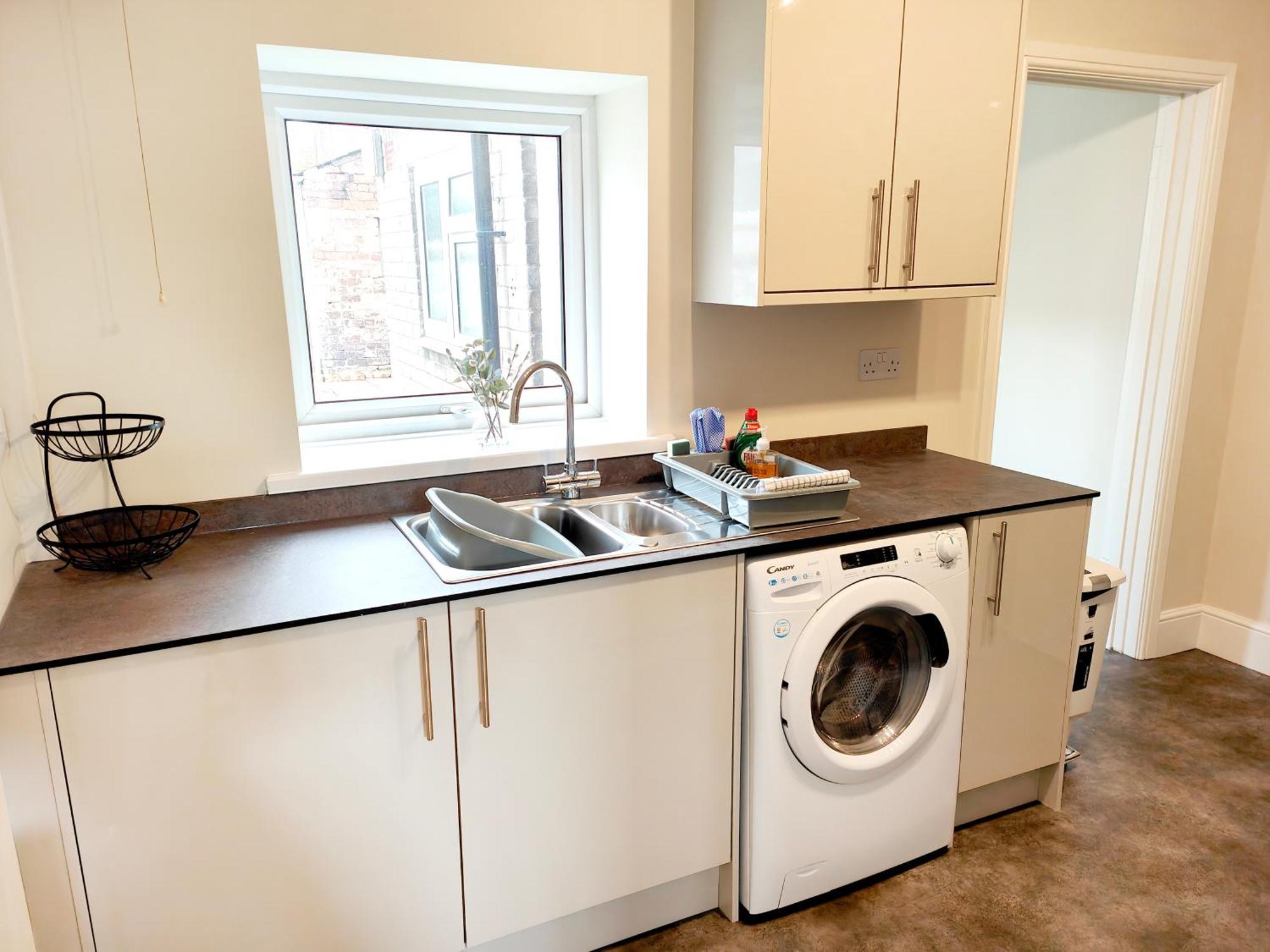 Douglas House, Near Hospital, Attractive And Comfy 2 Bedroom House With Enclosed Yard To Rear Carlisle  Buitenkant foto
