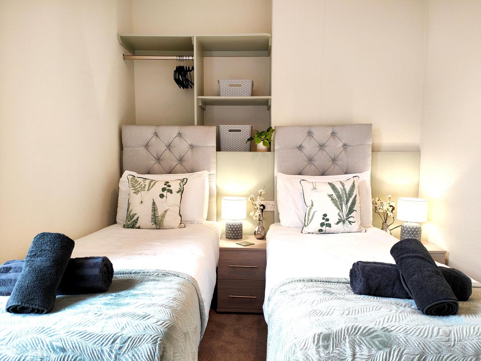Douglas House, Near Hospital, Attractive And Comfy 2 Bedroom House With Enclosed Yard To Rear Carlisle  Buitenkant foto