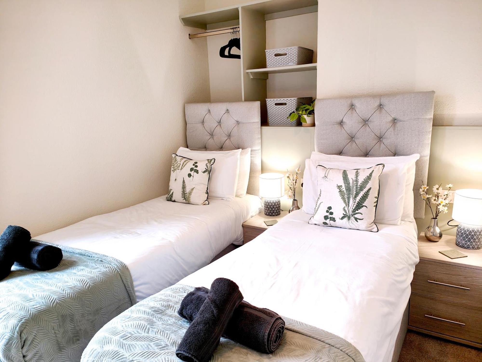 Douglas House, Near Hospital, Attractive And Comfy 2 Bedroom House With Enclosed Yard To Rear Carlisle  Buitenkant foto